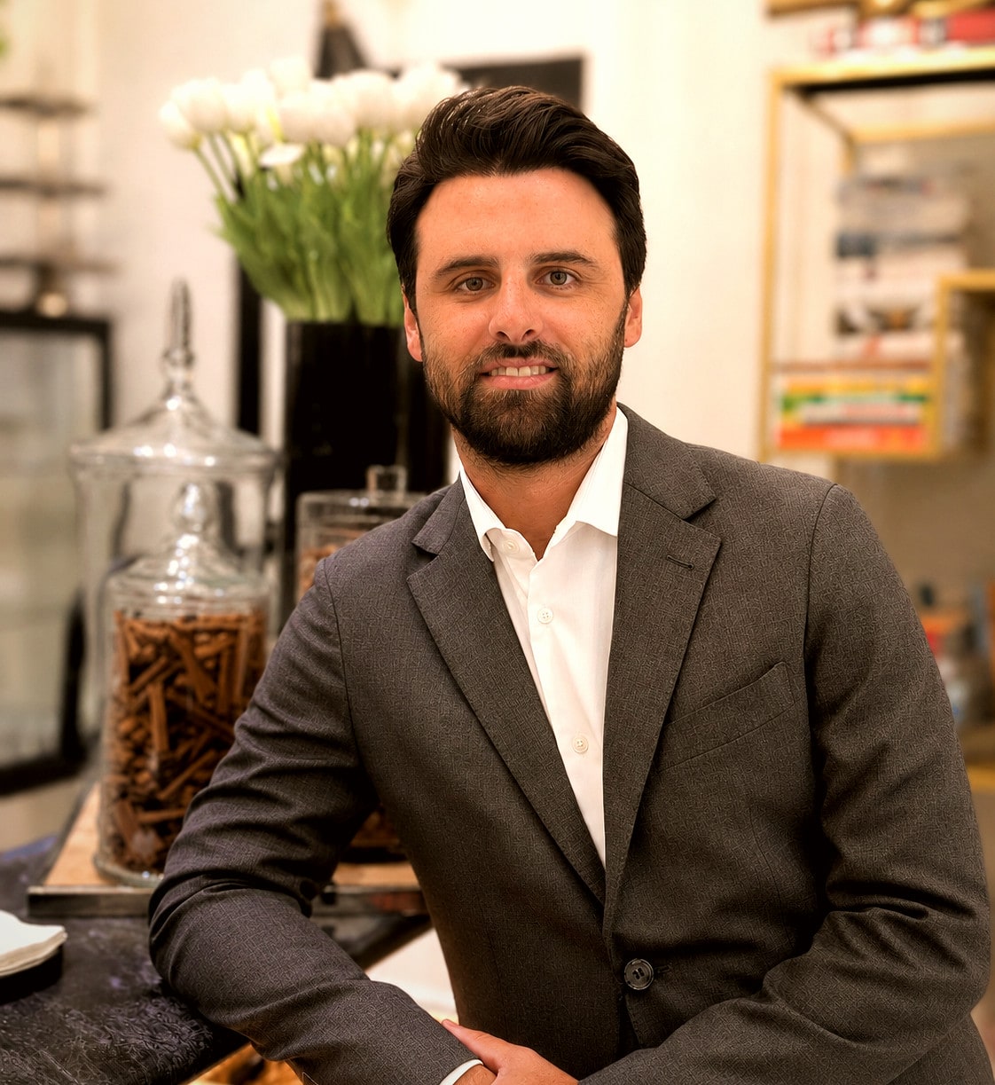 João Ferreira, fundador da Ajudi